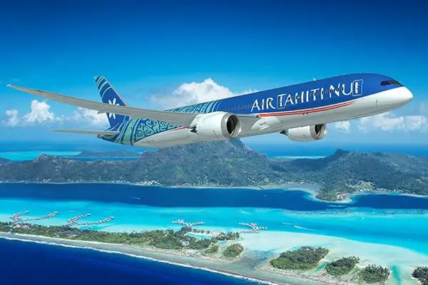 Vuelo de Air Tahiti Nui sobre Polinesia Francesa
