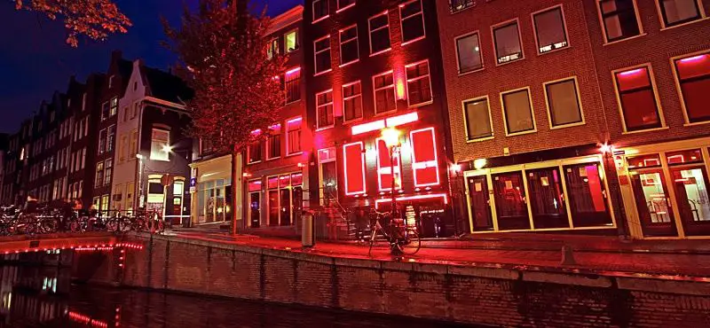 Barrio Rojo de Ámsterdam de noche